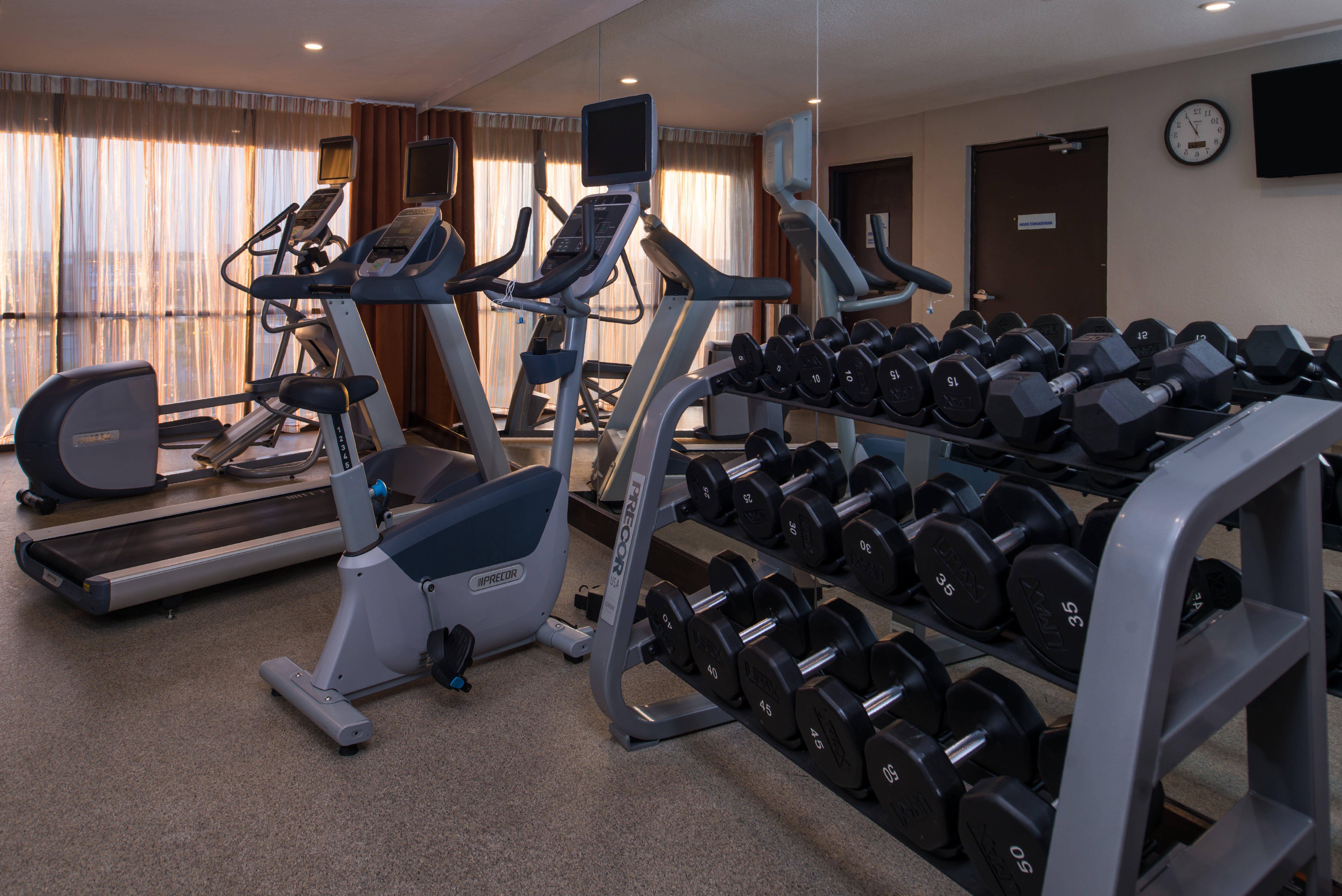 Holiday Inn Express & Suites San Antonio Medical - Six Flags By Ihg Екстериор снимка