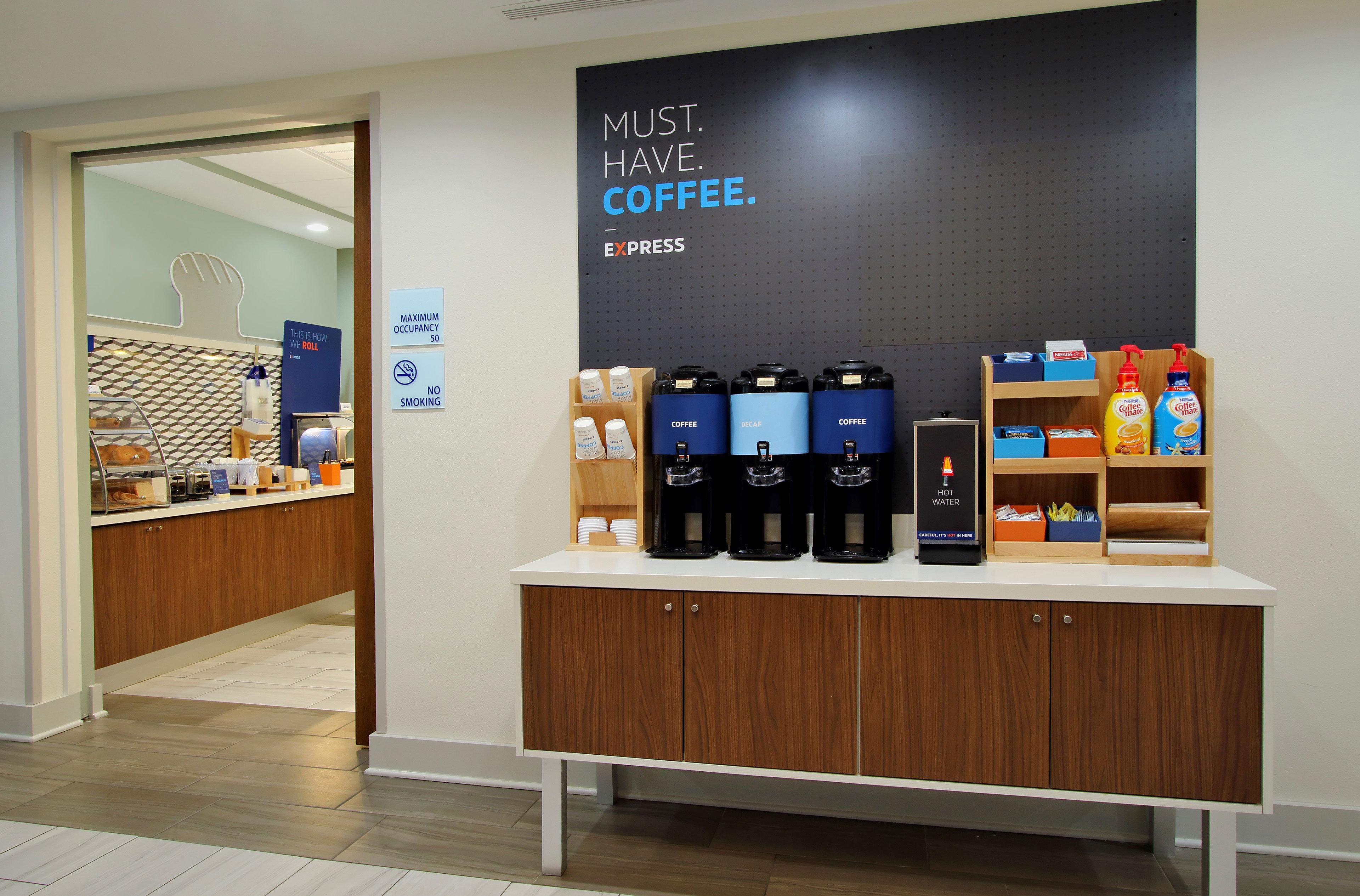 Holiday Inn Express & Suites San Antonio Medical - Six Flags By Ihg Екстериор снимка